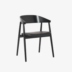 Andersen Furniture AC2 Stol Sort Mat Lakeret Bøg Sort PU Læder