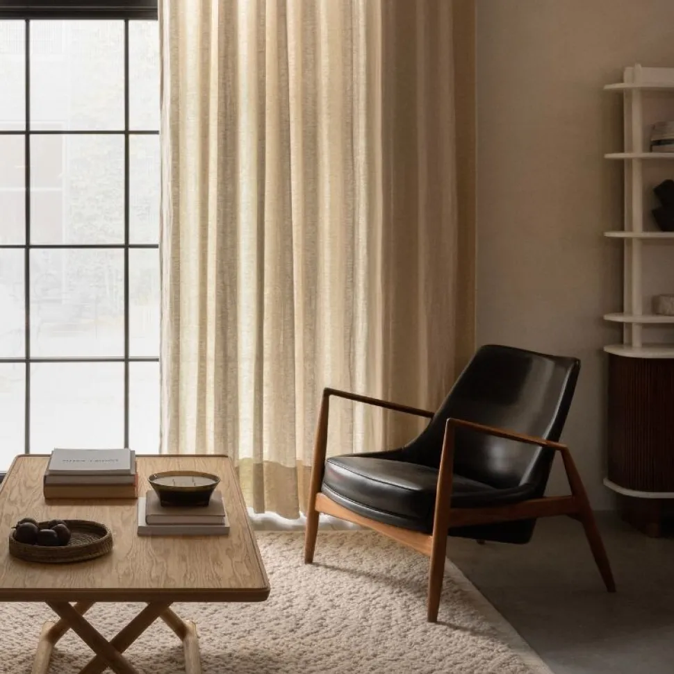 Audo Copenhagen The Seal Lounge Chair Eg / Sort Dakar Læder