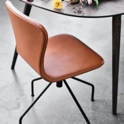 Bruunmunch PLAYchair Swing Cognac Hero Læder