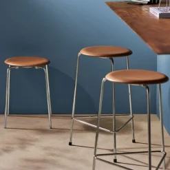 Fritz Hansen 3170 Dot Walnut Leather