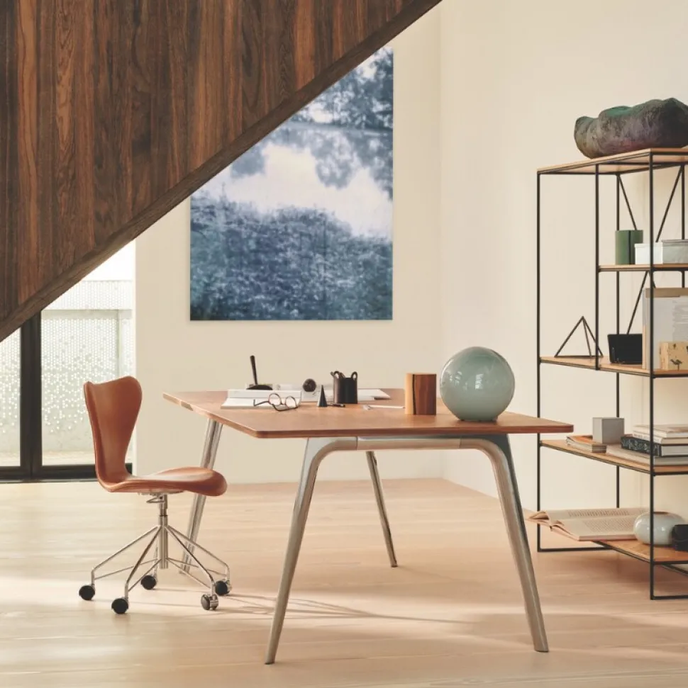 Fritz Hansen Serie 7 Drejestol Fuldpolstret Læder