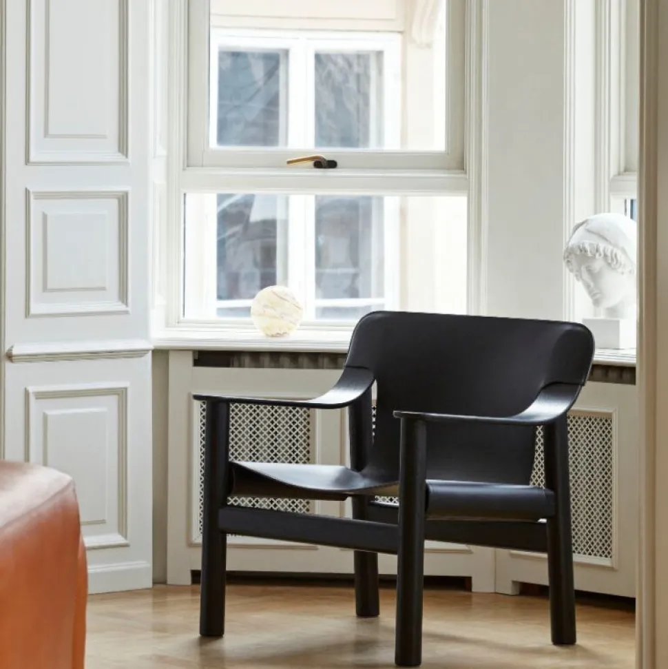 Hay Bernard Loungestol Sortlakeret Eg & Sort Læder