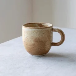 Julie Damhus Studio Oda Rund Kop Med Hank Brun