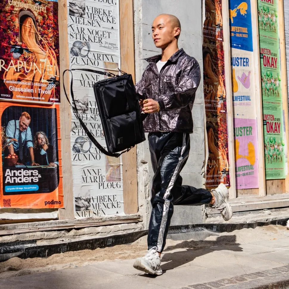 Kintobe SAGE Messenger Bag Black