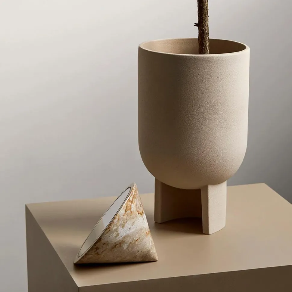 Kristina Dam Studio Serene Flowerpot Medium Sand