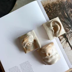 Laoru Laoru Mouth I Relief Antique White