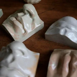 Laoru Laoru Mouth II Relief Antique White