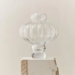 Louise Roe Balloon Vase 03 Clear