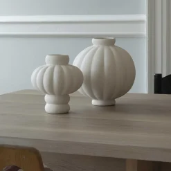 Louise Roe Balloon Vase 02 Raw White