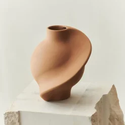Louise Roe Pirout Vase 01 Sanded Ocker