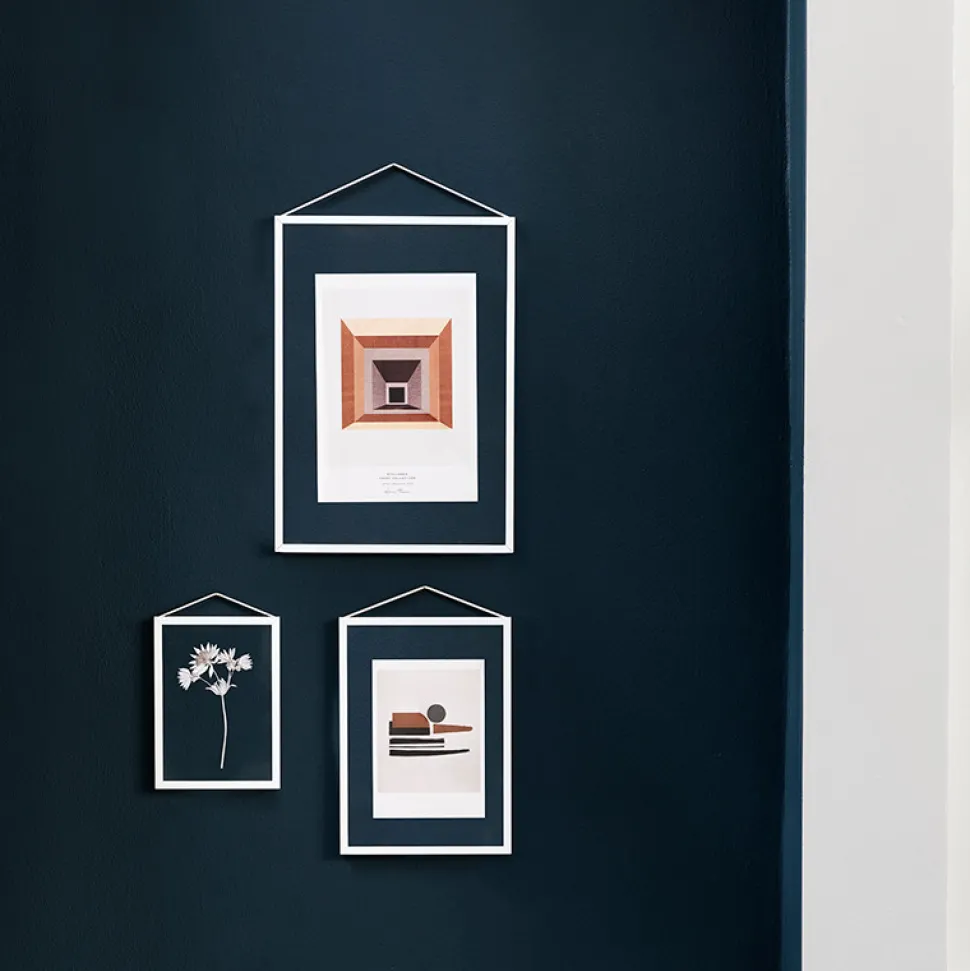 Moebe White Frame A4