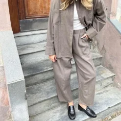 Stories From The Atelier Be You Pants Earth