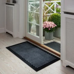 Tica Copenhagen Dot Smudsmåtte Sort/Grå 67x120 cm