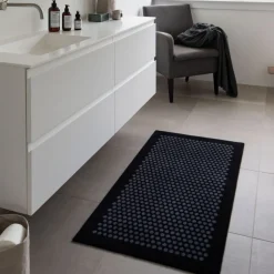 Tica Copenhagen Dot Smudsmåtte Sort/Grå 67x120 cm