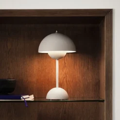 &Tradition Flowerpot Portable Table Lamp VP9 Matt Light Grey