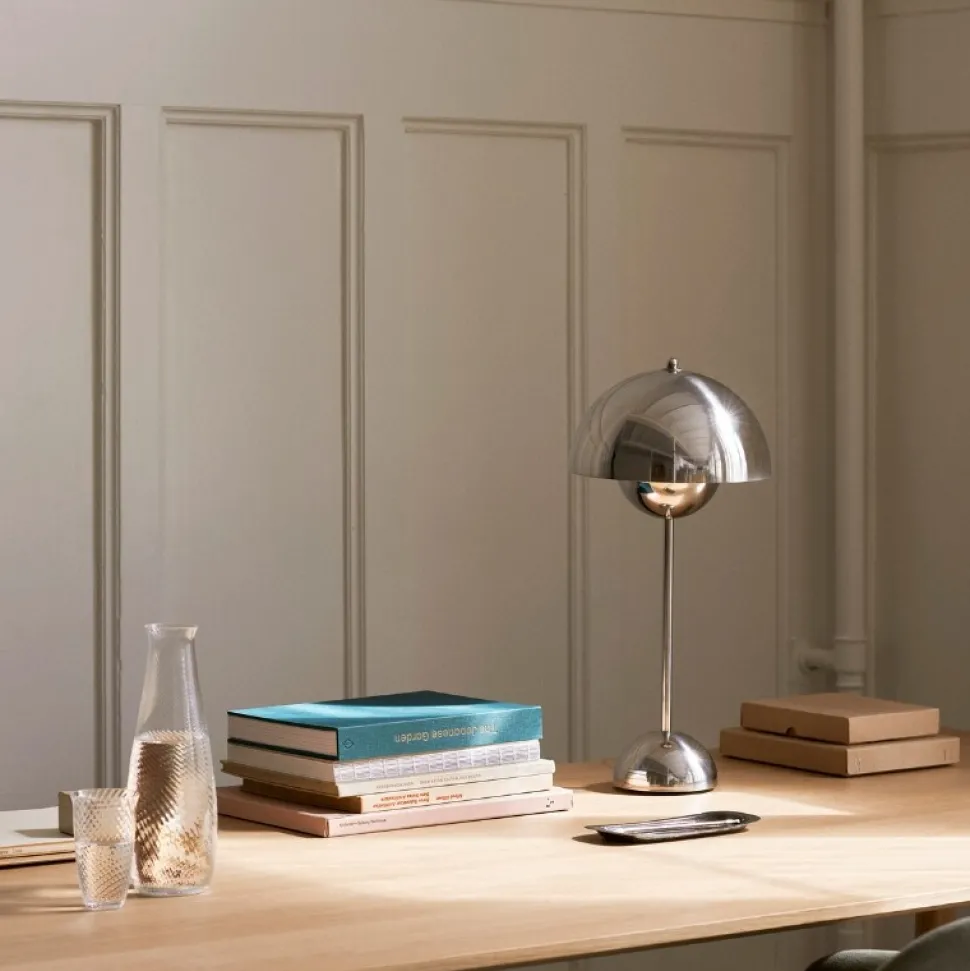 &Tradition Flowerpot Table Lamp VP3 Chrome Plated