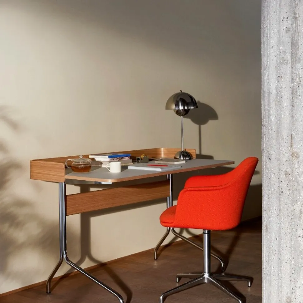 &Tradition Flowerpot Table Lamp VP3 Chrome Plated