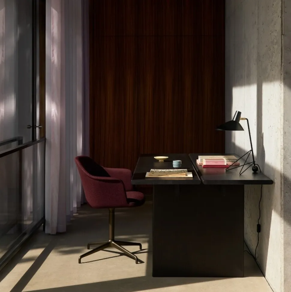 &Tradition ITA OS1 Dining Table Dark Stained Oak