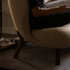 &Tradition Lille Petra VB2 Sofa Karakorum 003 Walnut Legs