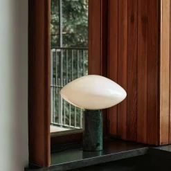 &Tradition Mist AP17 Bordlampe