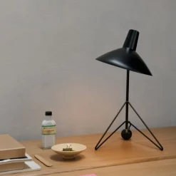 &Tradition Tripod HM9 Bordlampe Sort
