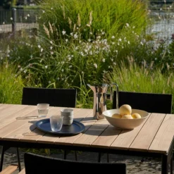 &Tradition Ville AV25 Spisebord Warm Black